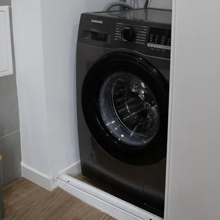 Le D Alexis - Centre Eu - Parking Gratuit- Wifi - A 10 Min Daire *
